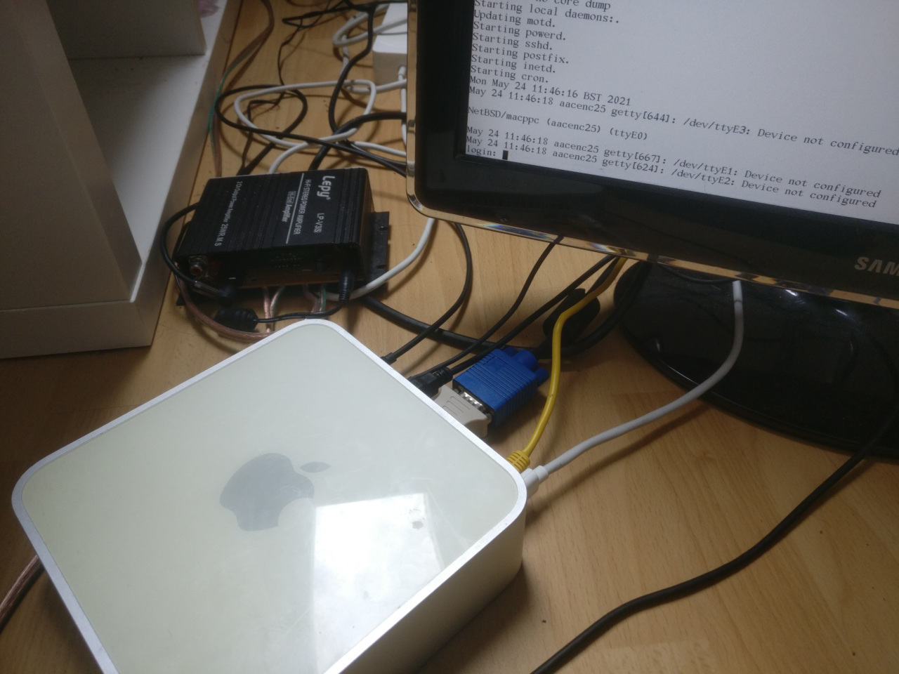 NetBSD/macppc on a PowerPC G4 Mac Mini